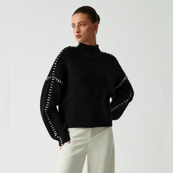 Commense Sweaters - NWT Commence Oversized Sweater